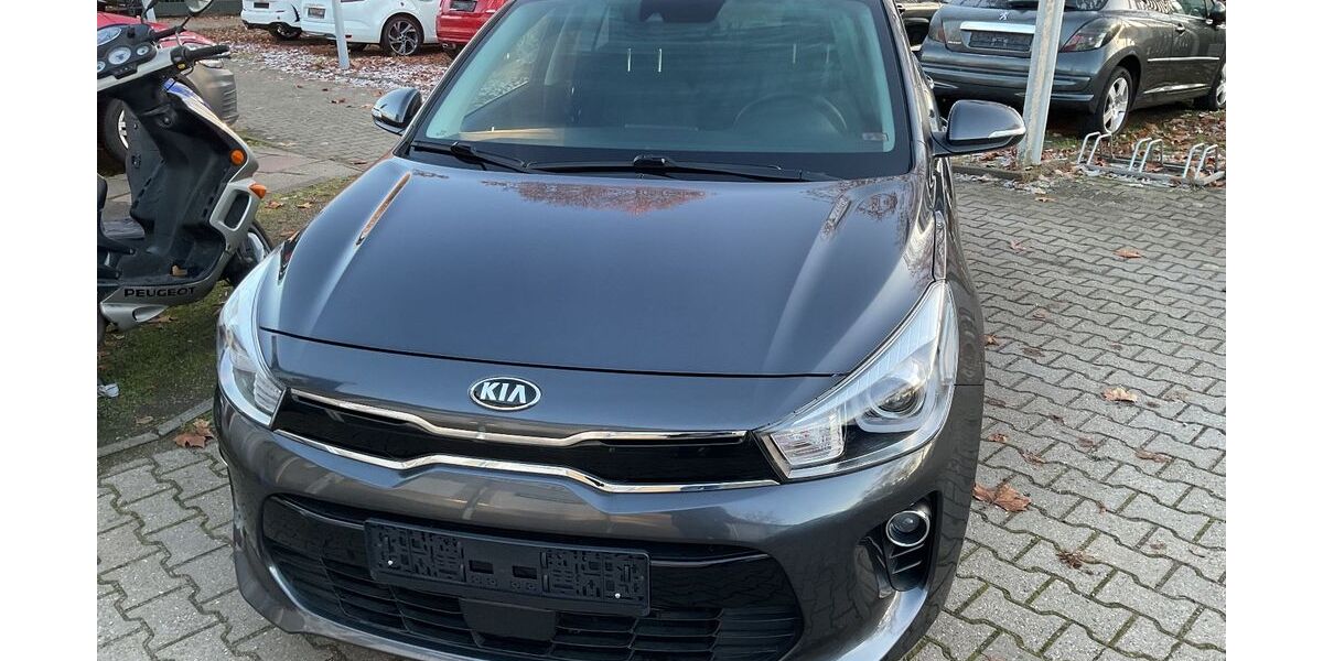 Kia Rio 13.000 km 10.449 € Berlin 13509