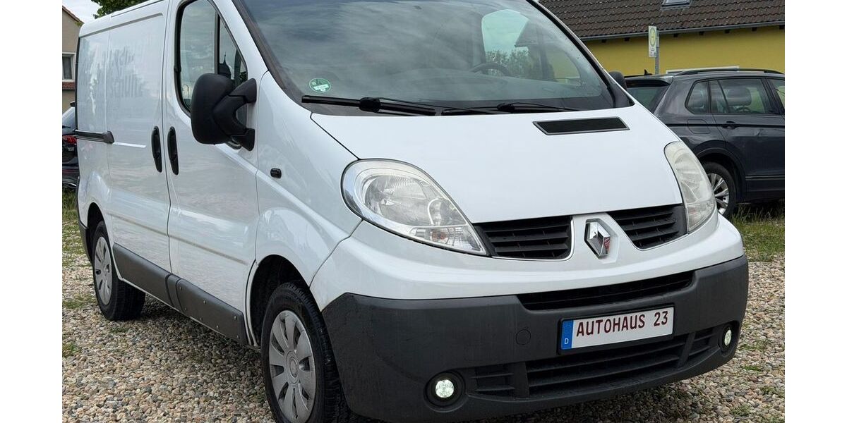Renault Trafic 163.000 km 6.990 &euro; Trebbin 14959