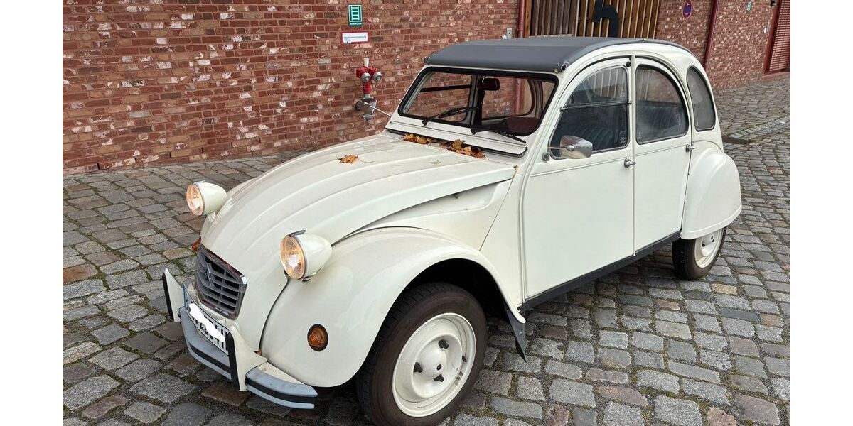 Citroen 2 CV 104.000 km 11.500 &euro; Berlin 10829