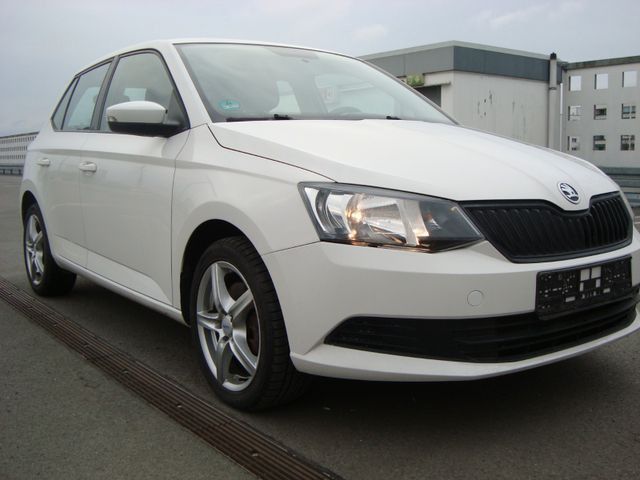 Skoda Fabia 72.300 km 9.999 &euro; Berlin 13435