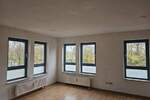 SANIERUNGSBEDÜRFTIG, ABER VOLLER POTENZIAL! BEZUGSFREIE-2 ZIMMERWOHNUNG - MIT VIEL LICHT 2 zimmer
