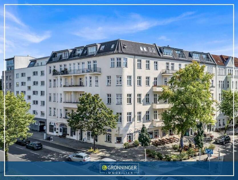 Wilmersdorf - Wohnen mit Charakter - Stilvolle AltbauWohnung mit zwei Balkonen und Lift