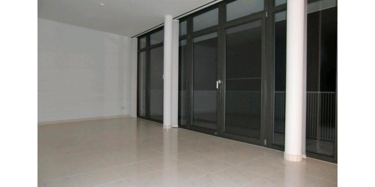 geräumige moderne Mietwohnung mit Balkon in Wald- und Seenähe 3 zimmer