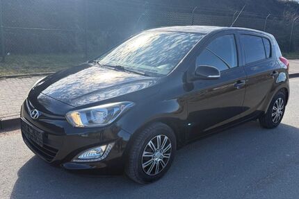 Hyundai i20 105.000 km 6.998 &euro; Groß Kreutz (Havel) 14550
