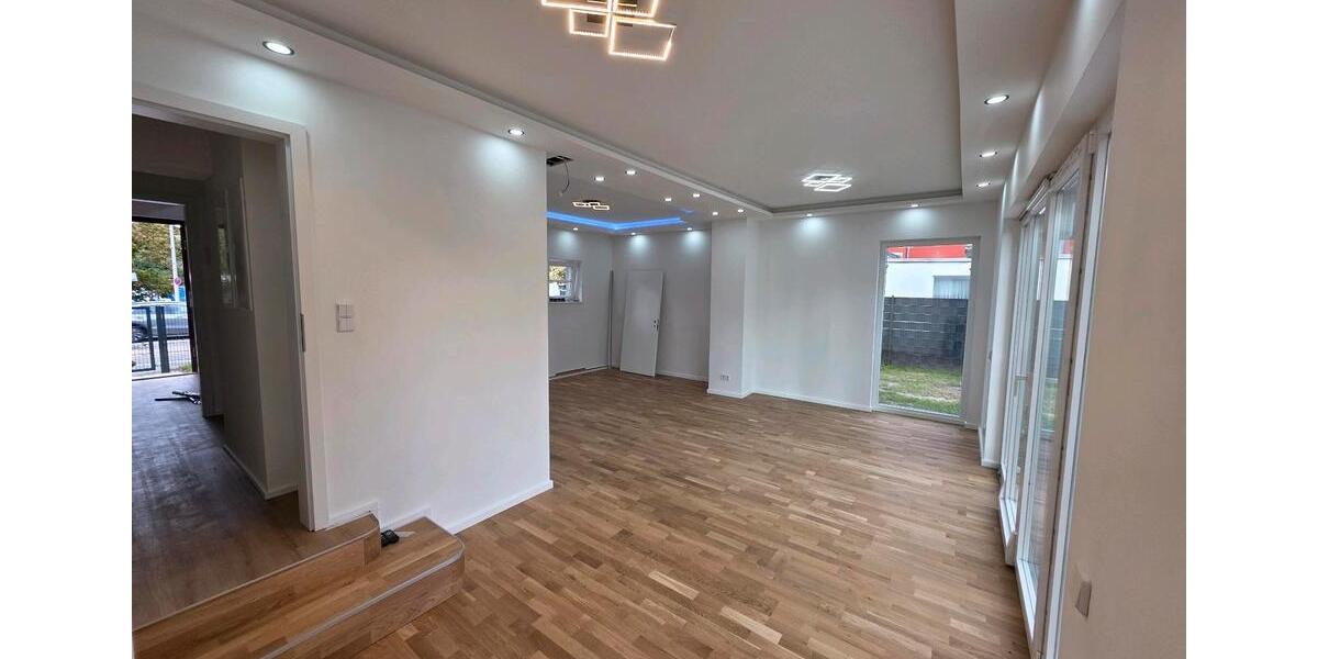 Doppelhaushälfte Berlin Spandau - 7 Zimmer, 145 m&sup2;, 3.150&euro; | Angebot:27635599