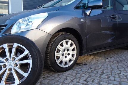 Toyota Verso 202.561 km 6.750 &euro; Falkensee 14612