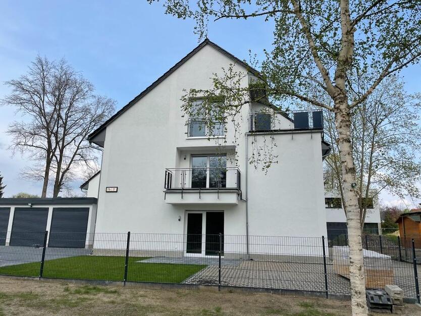 Moderne 2-Zimmer-Erdgeschosswohnung mit Terrasse in ruhiger Lage zimmer