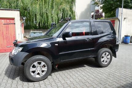 Mitsubishi Pajero 13.200 km 26.950 € Berlin-Tempelhof 12105