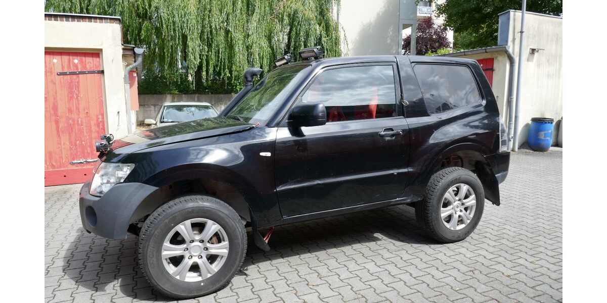 Mitsubishi Pajero 13.200 km 26.950 € Berlin-Tempelhof 12105