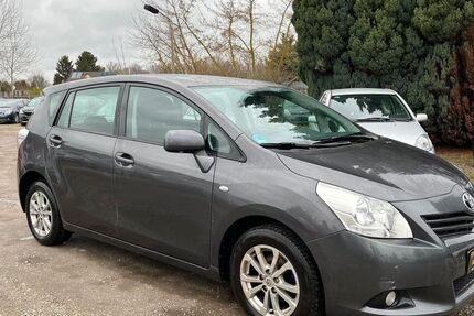 Toyota Verso 174.000 km 7.490 &euro; Berlin 13127