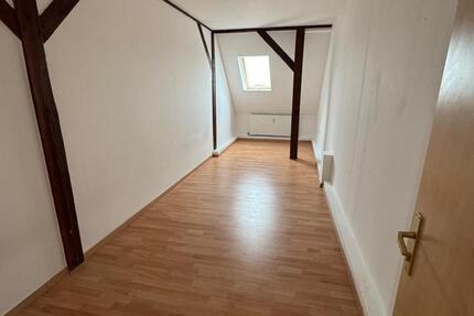 Großzügige 4-Zi-DG Wohnung im grünen Lüdersdorf bei Berlin 4 zimmer