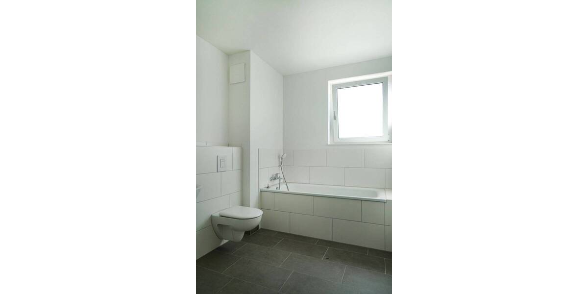 Etagenwohnung Berlin Siemensstadt - 3 Zimmer, 93 m&sup2;, 1.576&euro; | Angebot:26857263