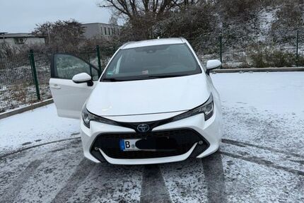 Toyota Corolla 68.000 km 19.300 &euro; Berlin 13057
