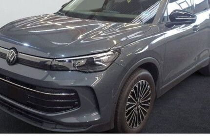 VW Tiguan 20.000 km 38.840 € Berlin 12099