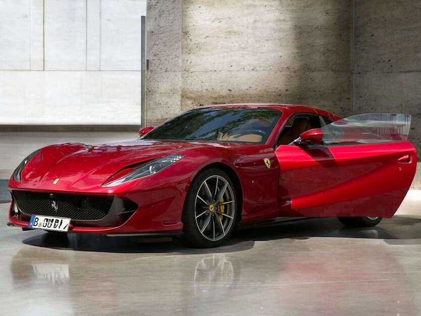 Ferrari 812 4.084 km 479.000 € Wustermark 14641