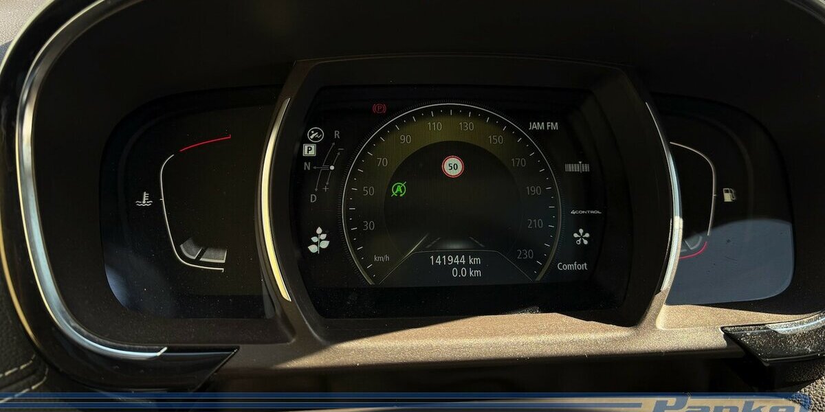 Renault Espace Initiale Paris*Pano*7-Sitz*HUD*TV*1-Hand* 141.944 km 16.490 &euro; Berlin 13187