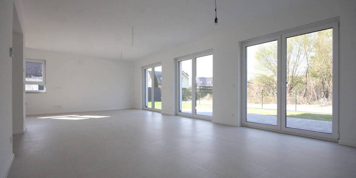 Einfamilienhaus Falkensee - 5 Zimmer, 153 m&sup2;, 2.950&euro; | Angebot:26862999