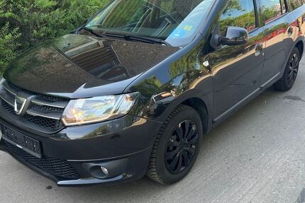 Dacia Logan 180.000 km 4.400 € Potsdam 14480