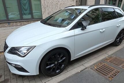 Seat Leon 44.000 km 19.200 &euro; Berlin 10557