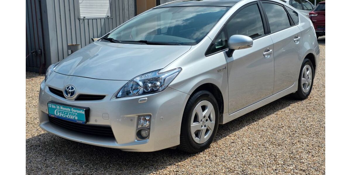 Toyota Prius 65.322 km 11.999 &euro; Berlin 13589