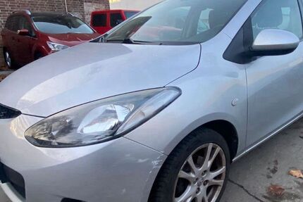Mazda 2 99.000 km 3.990 &euro; Berlin-Lichtenberg 10365