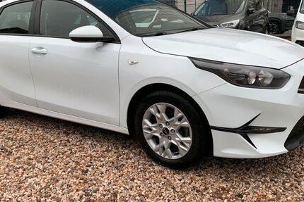 Kia ceed / Ceed 42.620 km 15.999 &euro; Berlin-Spandau 13597