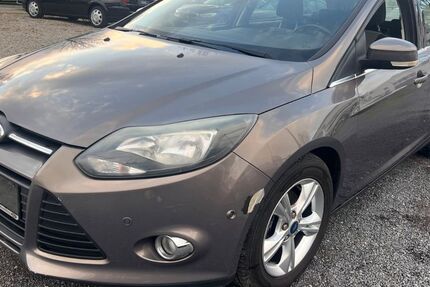 Ford Focus 175.000 km 2.999 € Neuseddin bei Berlin 14554