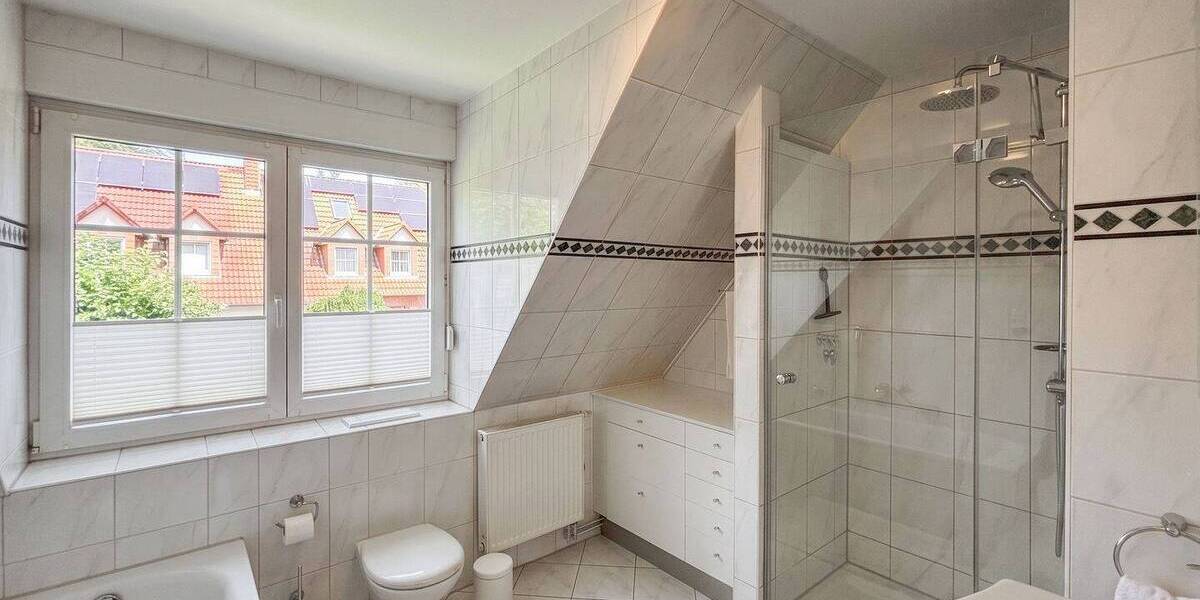 Doppelhaushälfte Kleinmachnow - 5 Zimmer, 132 m&sup2;, 2.200&euro; | Angebot:26857286