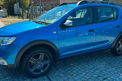 Dacia Sandero 49.500 km 9.950 &euro; Berlin-Spandau 13585