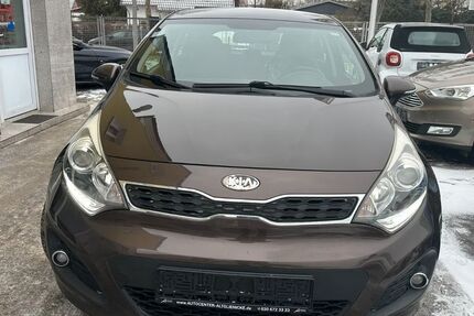 Kia Rio 53.211 km 9.790 &euro; Berlin 12524