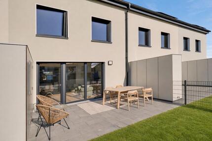 Haus Nauen - 4 Zimmer, 120 m&sup2;, 1.695&euro; | Angebot:26515350