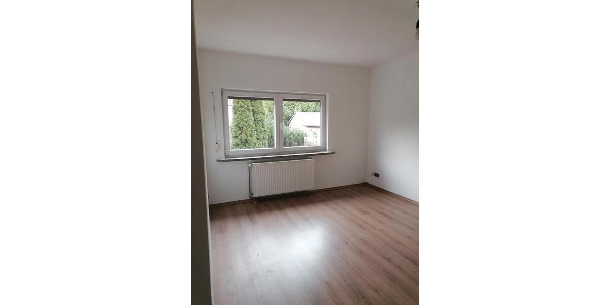 Einfamilienhaus Falkensee - 3 Zimmer, 100 m&sup2;, 1.900&euro; | Angebot:26224360