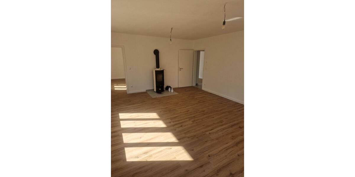 Etagenwohnung Kloster Lehnin - 4 Zimmer, 110 m&sup2;, 1.500&euro; | Angebot:23848663
