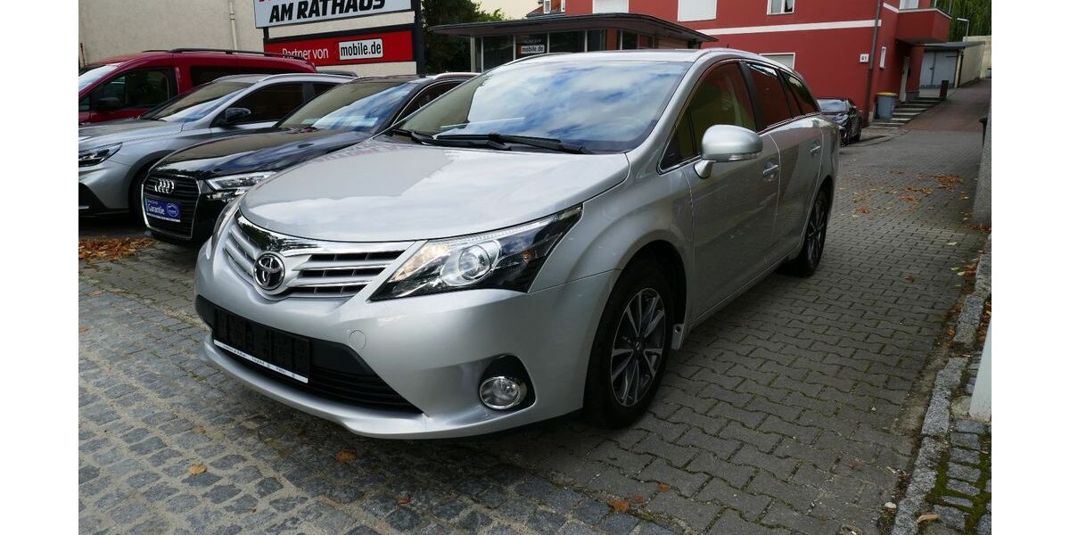 Toyota Avensis 130.343 km 11.950 € Berlin-Tempelhof 12105
