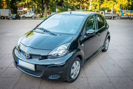 Toyota Aygo (X) 28.500 km 4.480 &euro; Berlin 10781