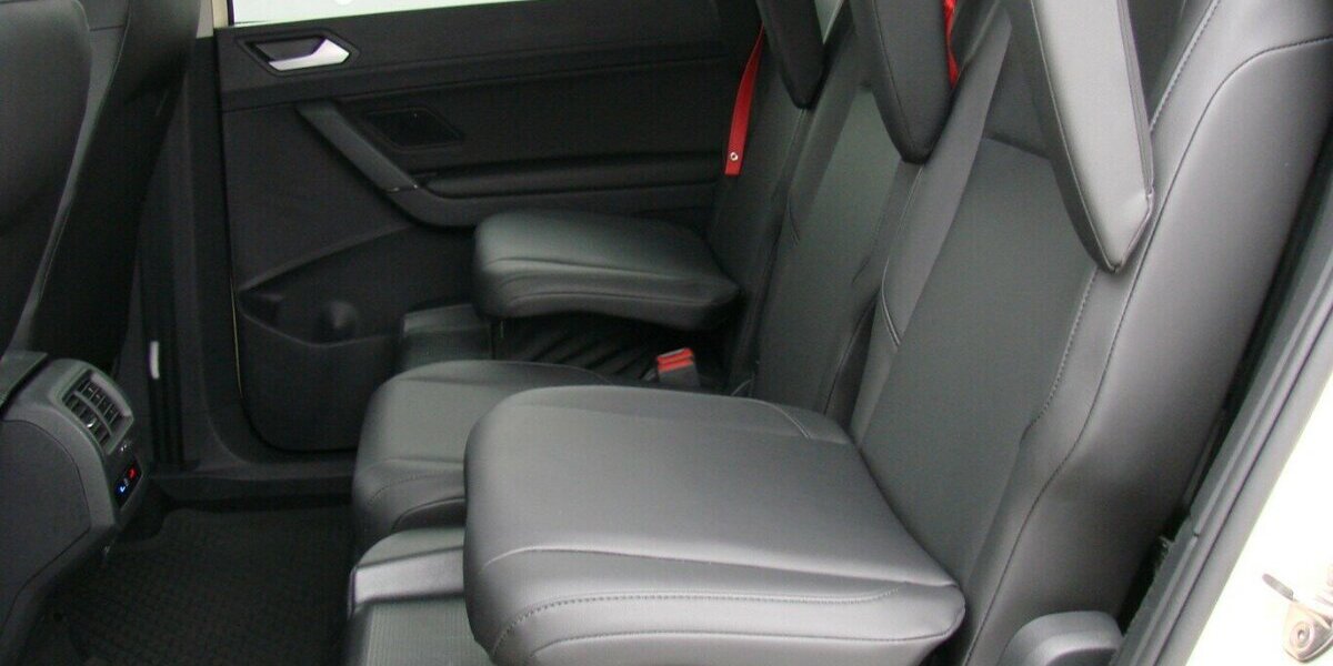 VW Touran 2.0TDI BMT TAXI ACC Kamera LED 7Sitzer 38.517 km 30.980 &euro; Falkensee 14612