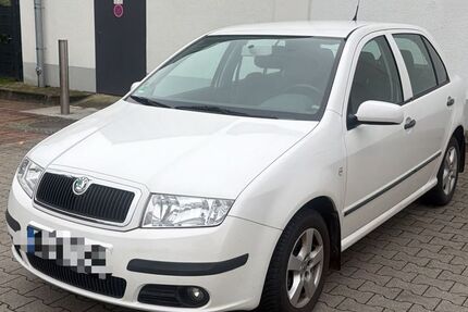 Skoda Fabia 103.000 km 2.399 &euro; BERLIN 13409