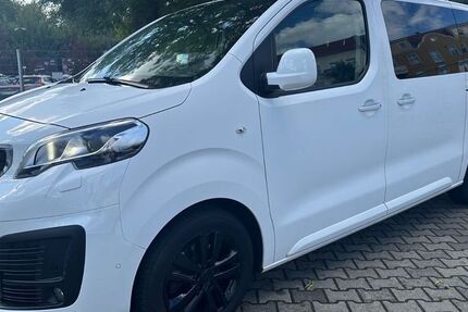 Peugeot Traveller