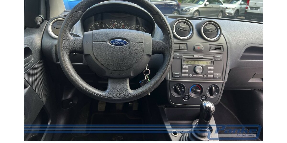 Ford Fiesta Ambiente 1.3*Radio/CD*AUX*Klima* 245.511 km 1.790 &euro; Berlin 13187