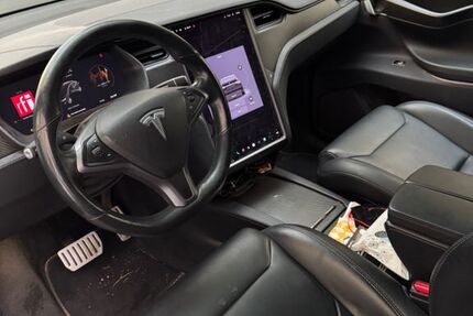Tesla Model X 112.000 km 63.000 &euro; Berlin 10589