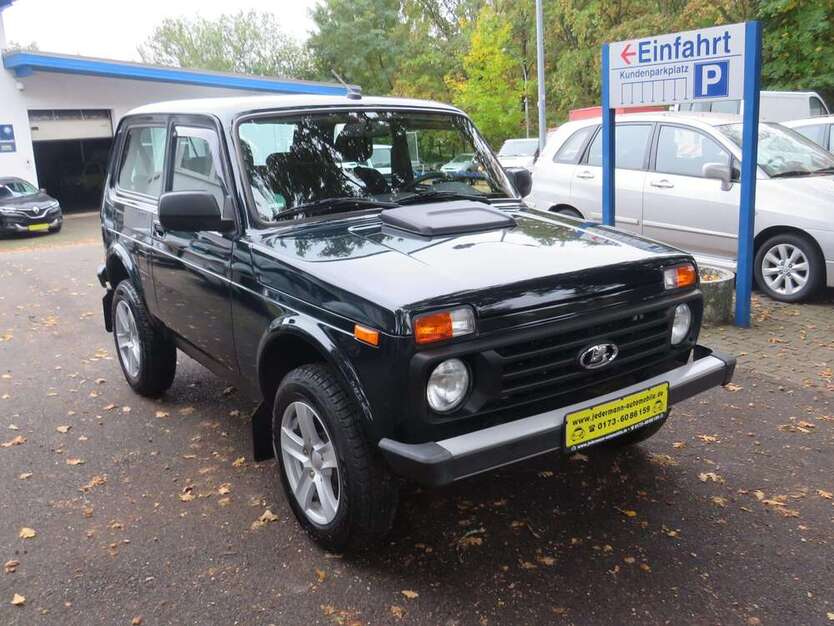 Lada Niva 2.606 km 18.450 € Michendorf 14552