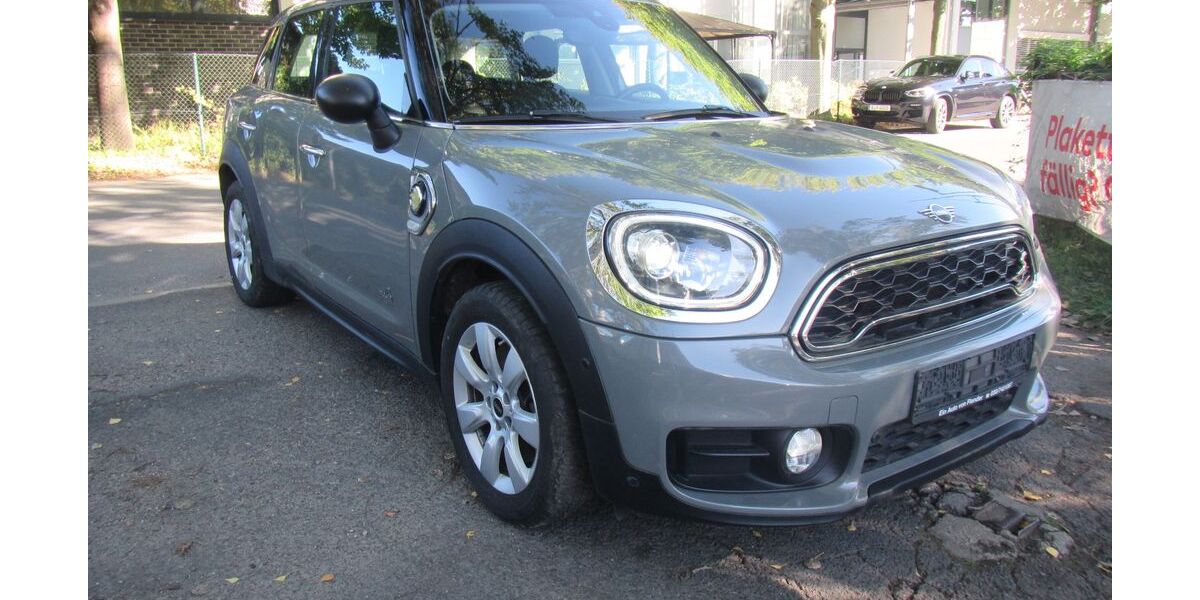 Mini Countryman SE (Cooper) 52.700 km 19.600 &euro; Berlin 12309