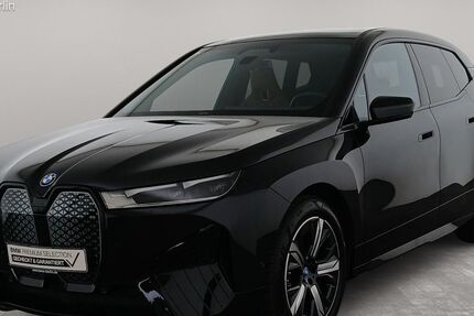 BMW iX 18.187 km 53.900 &euro; Berlin 12683