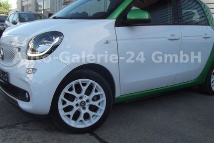 Smart ForFour 23.000 km 8.899 &euro; Berlin 12277
