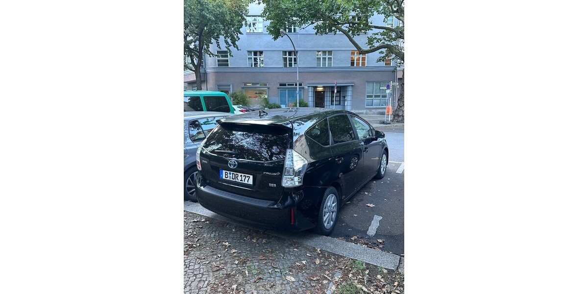 Toyota Prius Plus 244.000 km 8.250 € Berlin 10178