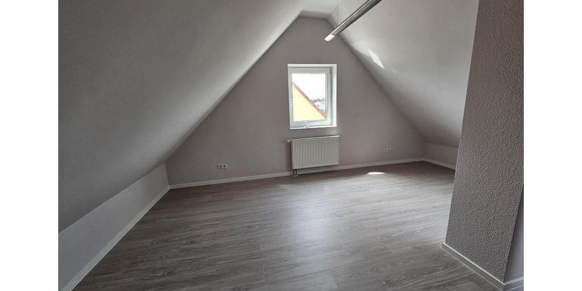 Neuwertige Doppelhaushälfte mit 4 Zimmern 4 zimmer