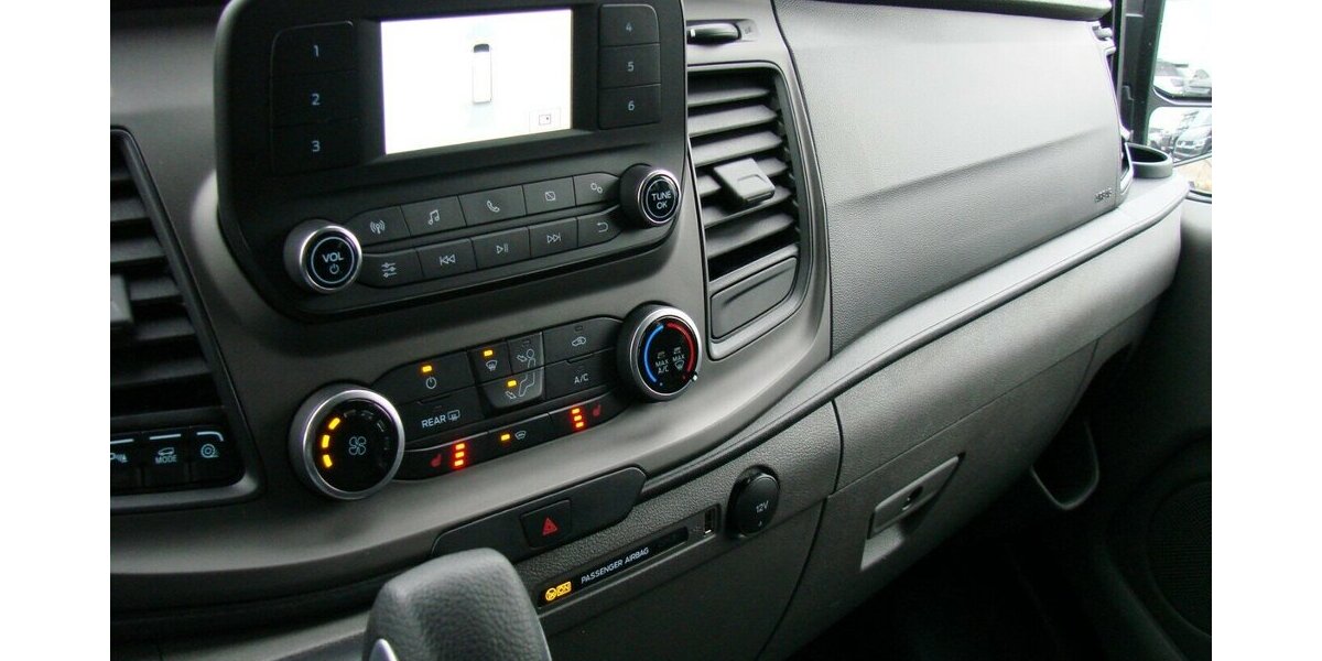 Ford Transit Custom Titanium 320 L2 H2 Behindertengerec 46.628 km 39.990 &euro; Falkensee 14612