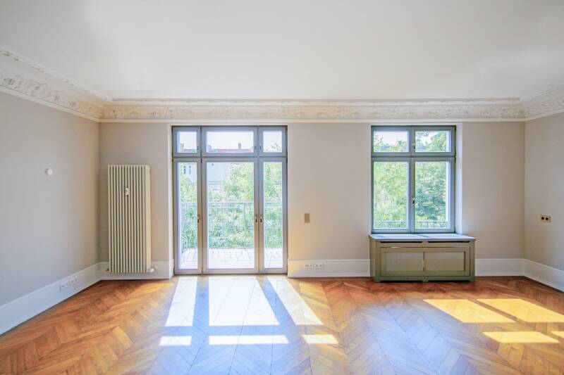 Pariser Flair auf 150 qm 4-Zi-Altbau-Whg mit 2 Balkonen und Spree-Nähe