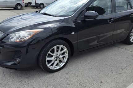 Mazda 3 177.000 km 4.000 &euro; Berlin 10178