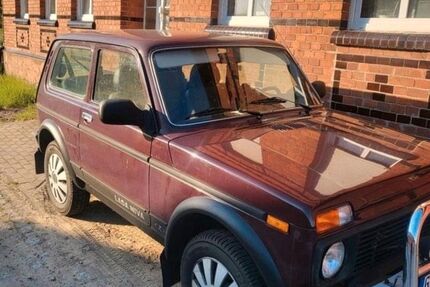 Lada Niva 77.000 km 7.000 € Berlin Mitte 10179